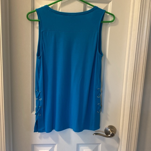 Apt 9 Bundle of 3 Sleeveless Tops - Picture 13 of 16